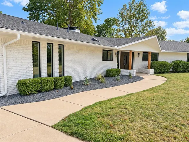Photo 2 — 800 Mockingbird Lane, Norman, OK 73071