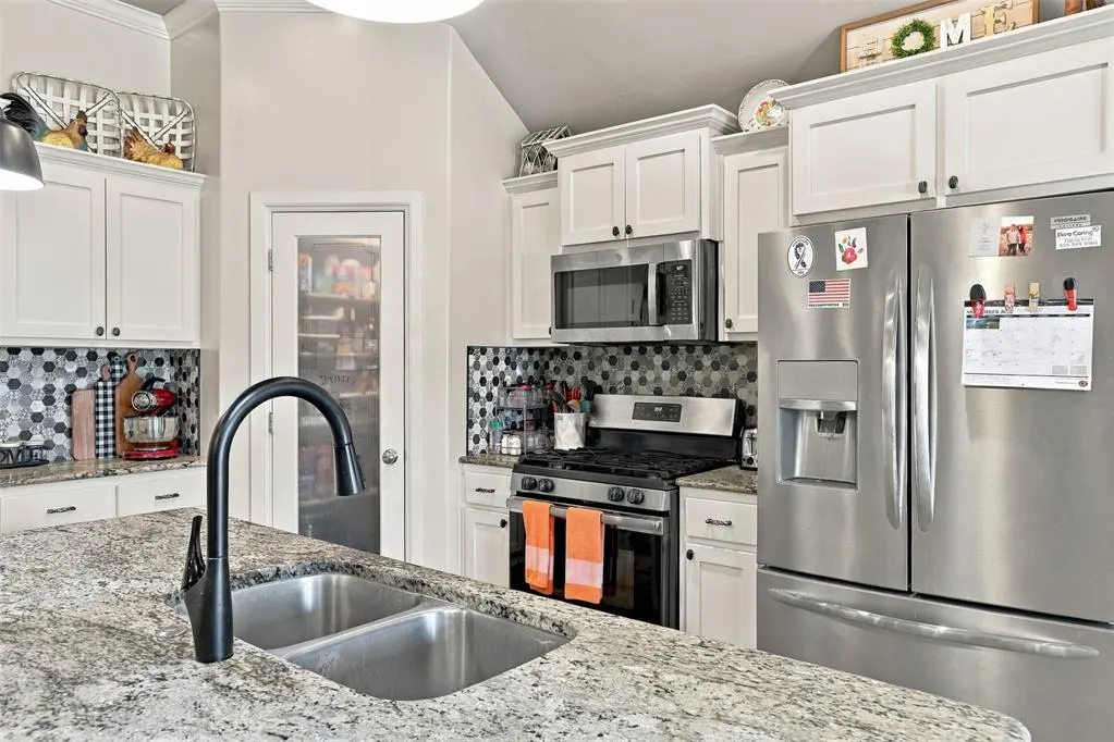 Photo 13 — 1728 W Blake Way, Mustang, OK 73064