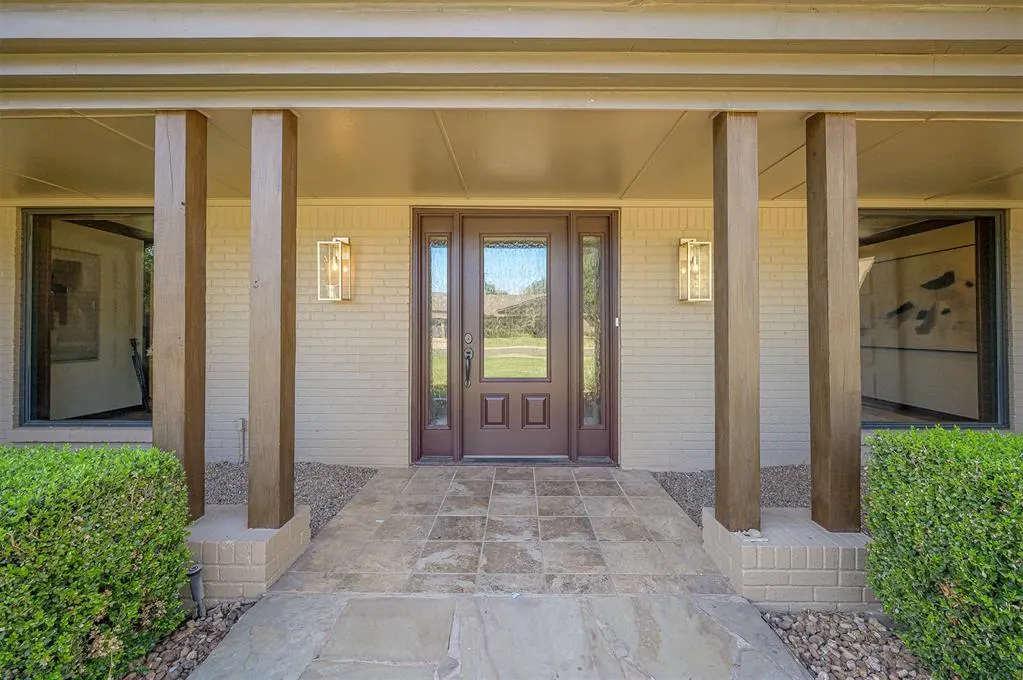 Photo 3 — 2900 Drakestone Avenue, Oklahoma City, OK 73120