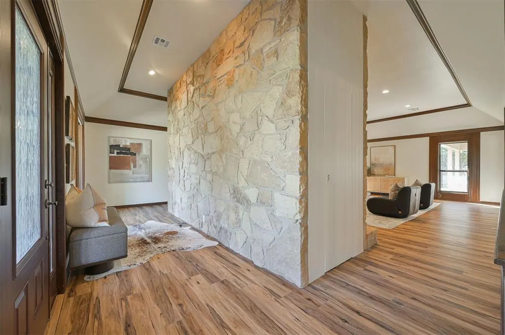 Photo 4 — 2900 Drakestone Avenue, Oklahoma City, OK 73120