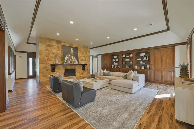 Photo 7 — 2900 Drakestone Avenue, Oklahoma City, OK 73120