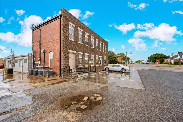 Photo 5 — 201 N Noble Avenue, Watonga, OK 73772