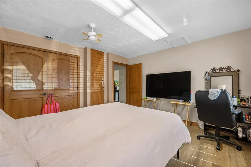 Photo 9 — 201 N Noble Avenue, Watonga, OK 73772