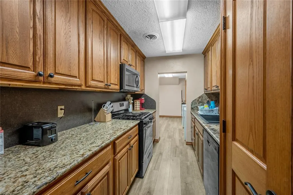 Photo 11 — 201 N Noble Avenue, Watonga, OK 73772