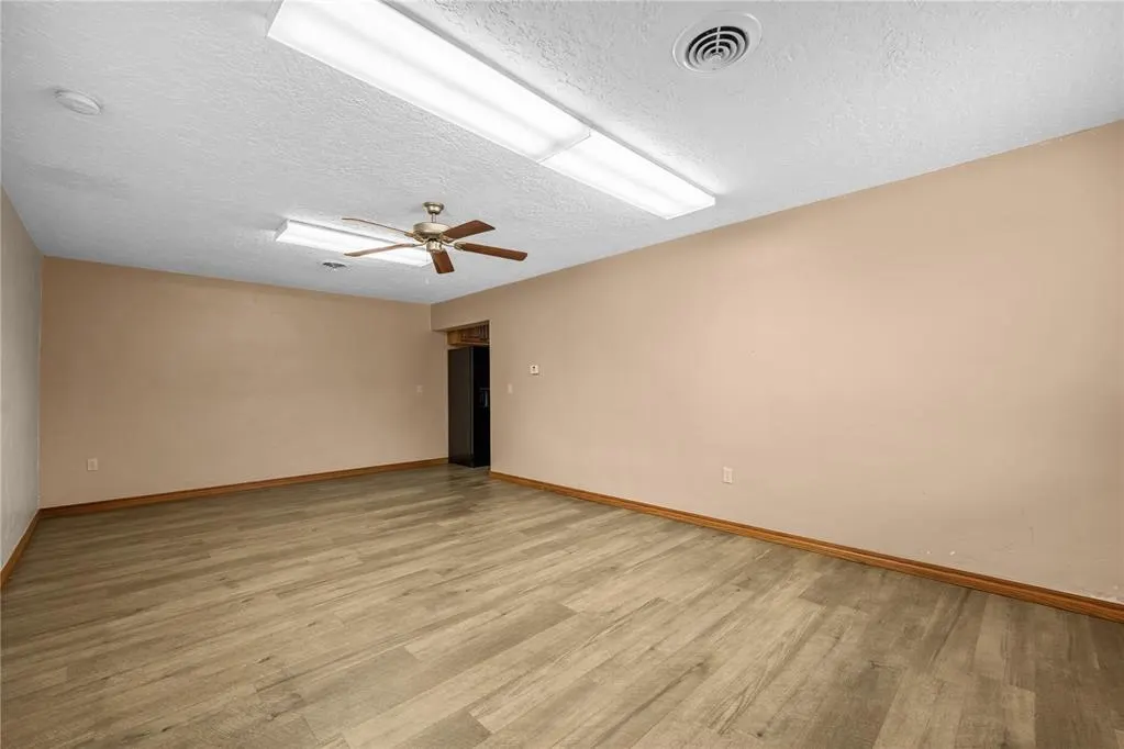 Photo 21 — 201 N Noble Avenue, Watonga, OK 73772