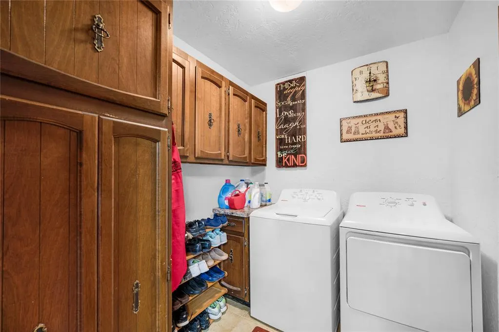 Photo 10 — 805 Villa Drive, Watonga, OK 73772