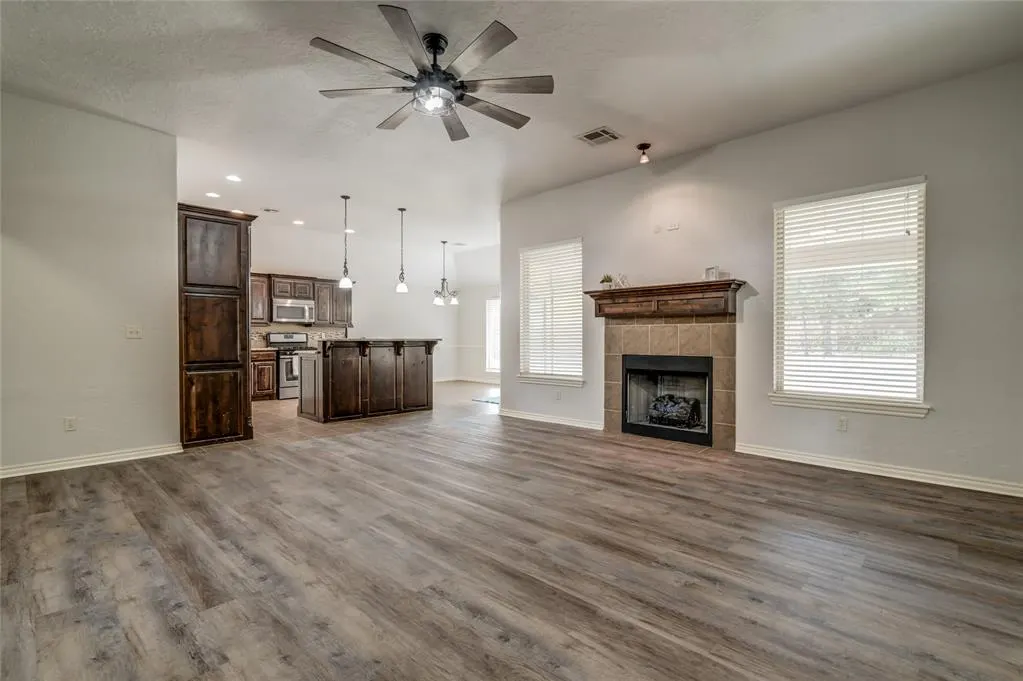 Photo 4 — 876 Crooked Oak Circle, Guthrie, OK 73044