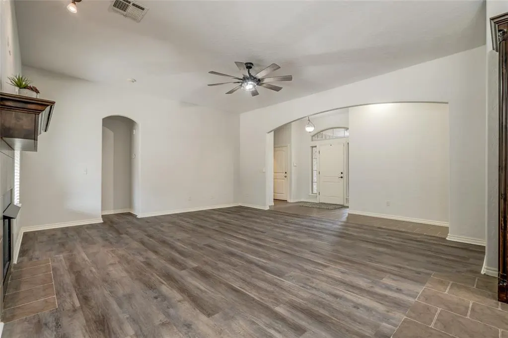 Photo 8 — 876 Crooked Oak Circle, Guthrie, OK 73044