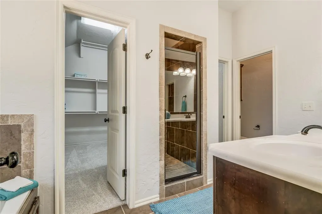 Photo 18 — 876 Crooked Oak Circle, Guthrie, OK 73044