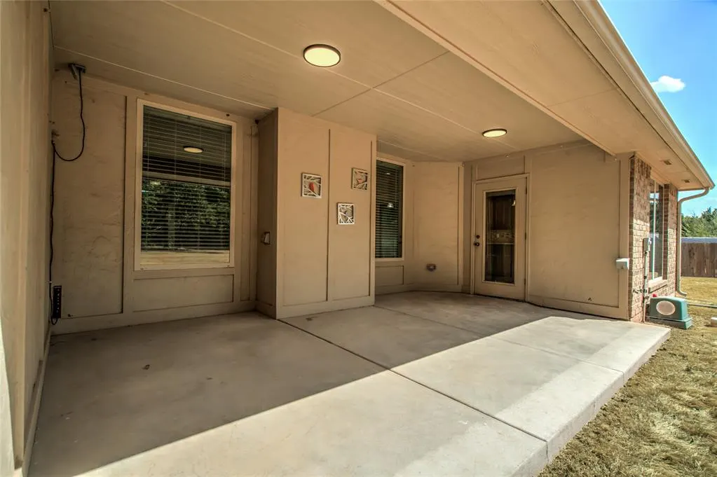 Photo 37 — 876 Crooked Oak Circle, Guthrie, OK 73044