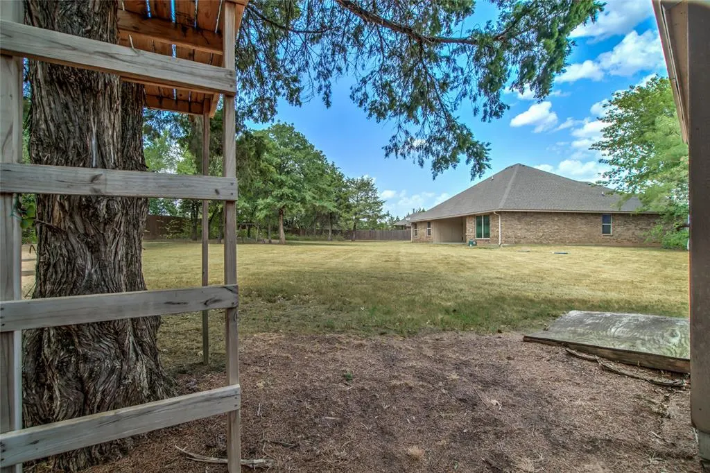 Photo 42 — 876 Crooked Oak Circle, Guthrie, OK 73044