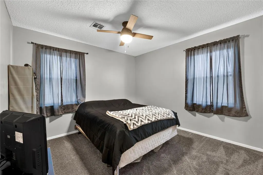 Photo 24 — 611 S Leach Avenue, Watonga, OK 73772