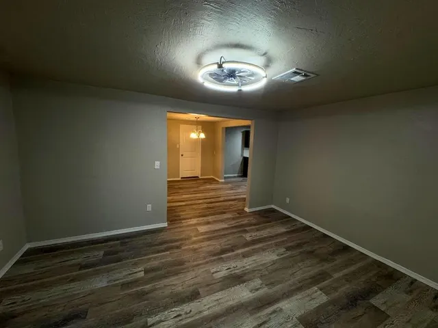 Photo 6 — 10344 Lejean Drive, Oklahoma City, OK 73130