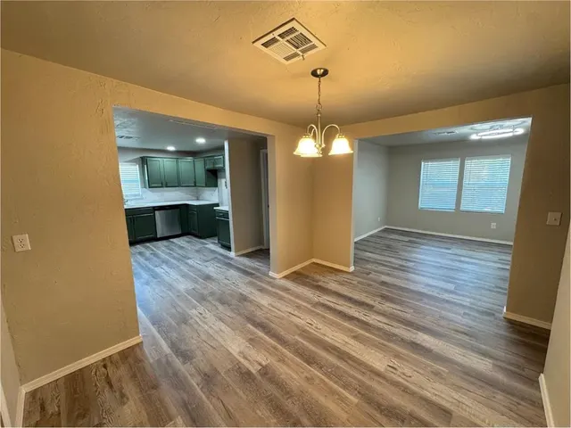 Photo 8 — 10344 Lejean Drive, Oklahoma City, OK 73130