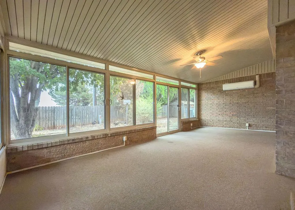 Photo 5 — 1109 Sherwood Road, Clinton, OK 73601