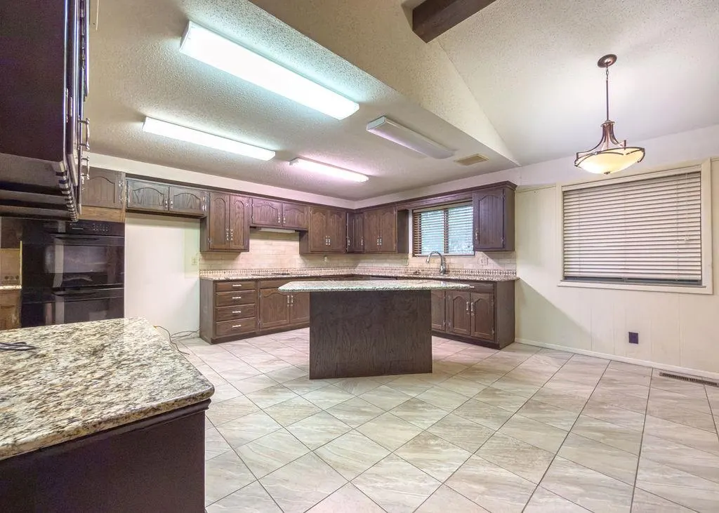 Photo 24 — 1109 Sherwood Road, Clinton, OK 73601