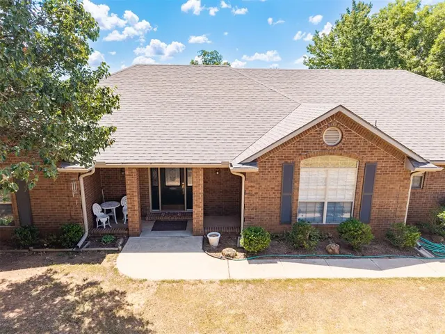 Photo 2 — 43343 Birchwood Drive, Tecumseh, OK 74873