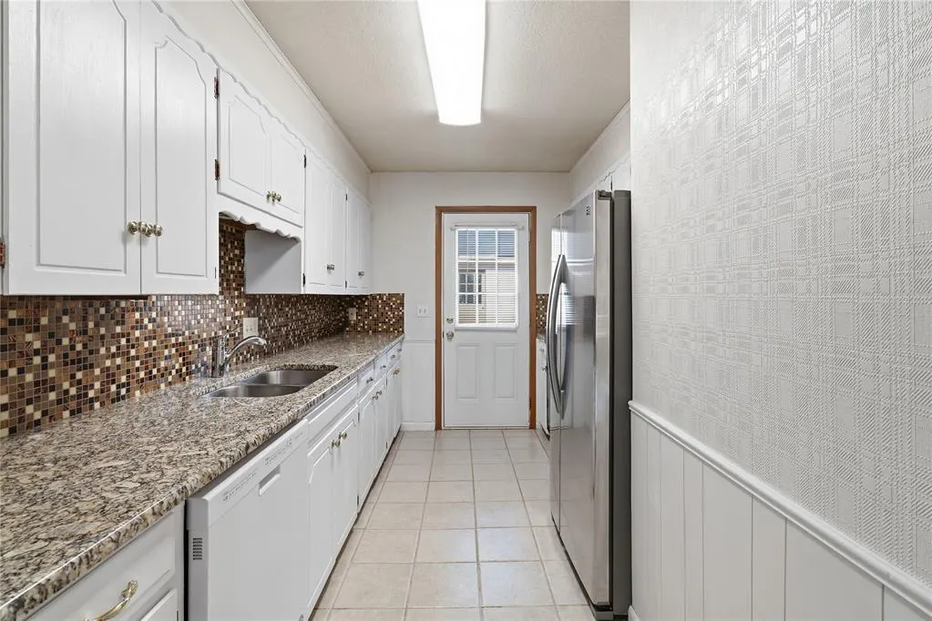Photo 10 — 705 N Broadway Avenue 705, Hobart, OK 73651