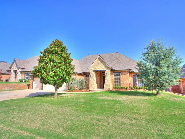 Photo 3 — 12607 Forest Oaks Drive, Choctaw, OK 73020