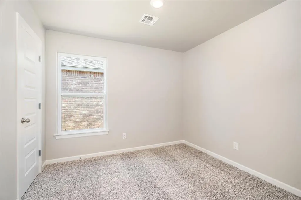 Photo 9 — 5438 Mac Road, Tuttle, OK 73089