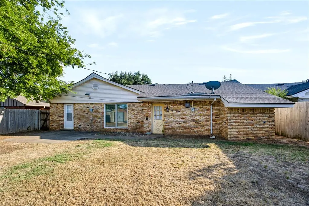 Photo 12 — 2313 NW 49th Street, Oklahoma City, OK 73112
