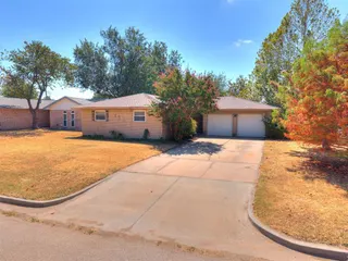 Sold home at 136 SW 5th Street