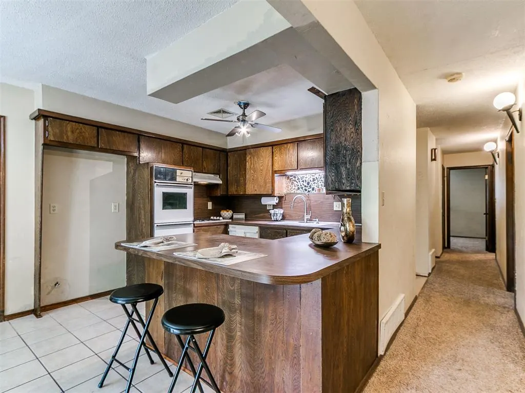 Photo 22 — 136 SW 5th Street, Moore, OK 73160