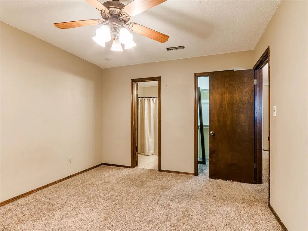 Photo 30 — 136 SW 5th Street, Moore, OK 73160