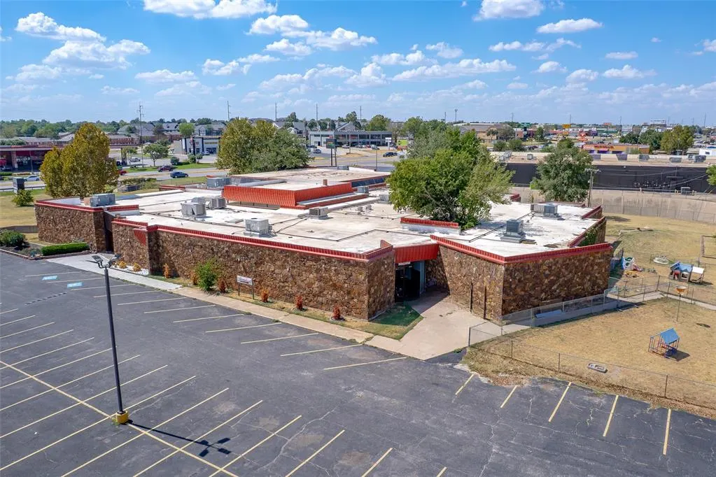 Front exterior — 6009 NW Expressway Street, Oklahoma City, OK 73132