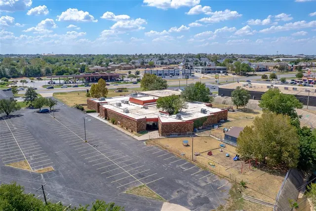 Photo 3 — 6009 NW Expressway Street, Oklahoma City, OK 73132