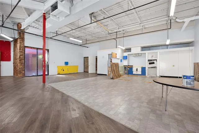 Photo 7 — 6009 NW Expressway Street, Oklahoma City, OK 73132