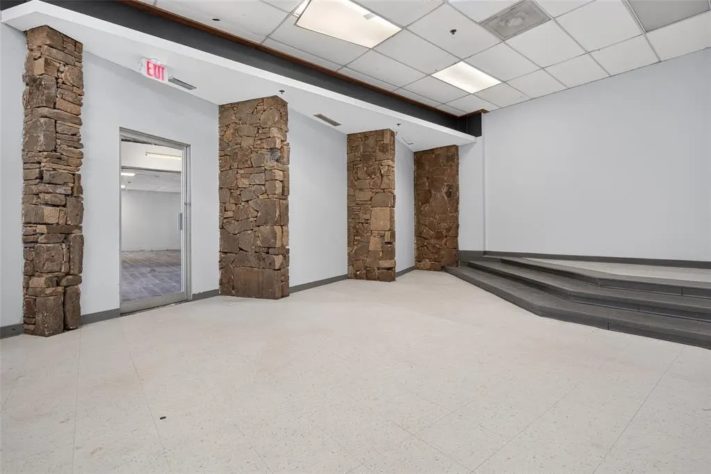 Photo 12 — 6009 NW Expressway Street, Oklahoma City, OK 73132