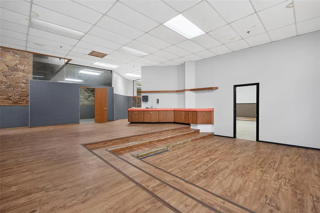 Photo 13 — 6009 NW Expressway Street, Oklahoma City, OK 73132
