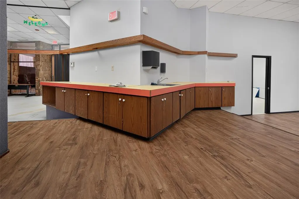 Photo 14 — 6009 NW Expressway Street, Oklahoma City, OK 73132