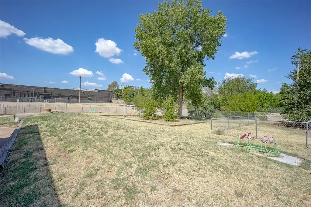 Photo 36 — 6009 NW Expressway Street, Oklahoma City, OK 73132