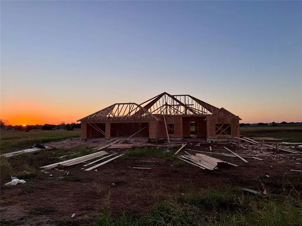 Photo 5 — 24958 Belmont Pass, Cashion, OK 73016