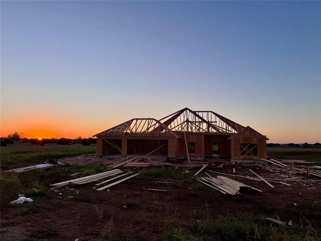 Photo 6 — 24958 Belmont Pass, Cashion, OK 73016