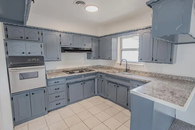 Photo 8 — 500 SW 62nd Terrace, Oklahoma City, OK 73139