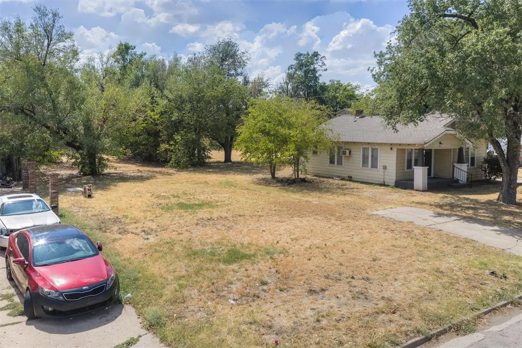 Photo 3 — 628 SW 35th Street, Oklahoma City, OK 73109