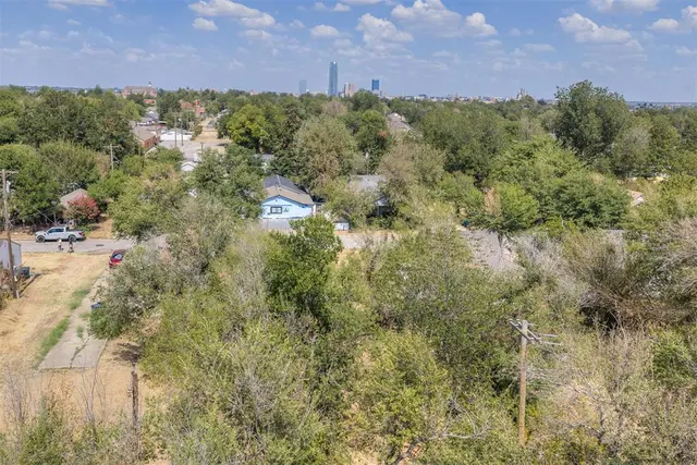 Photo 7 — 628 SW 35th Street, Oklahoma City, OK 73109