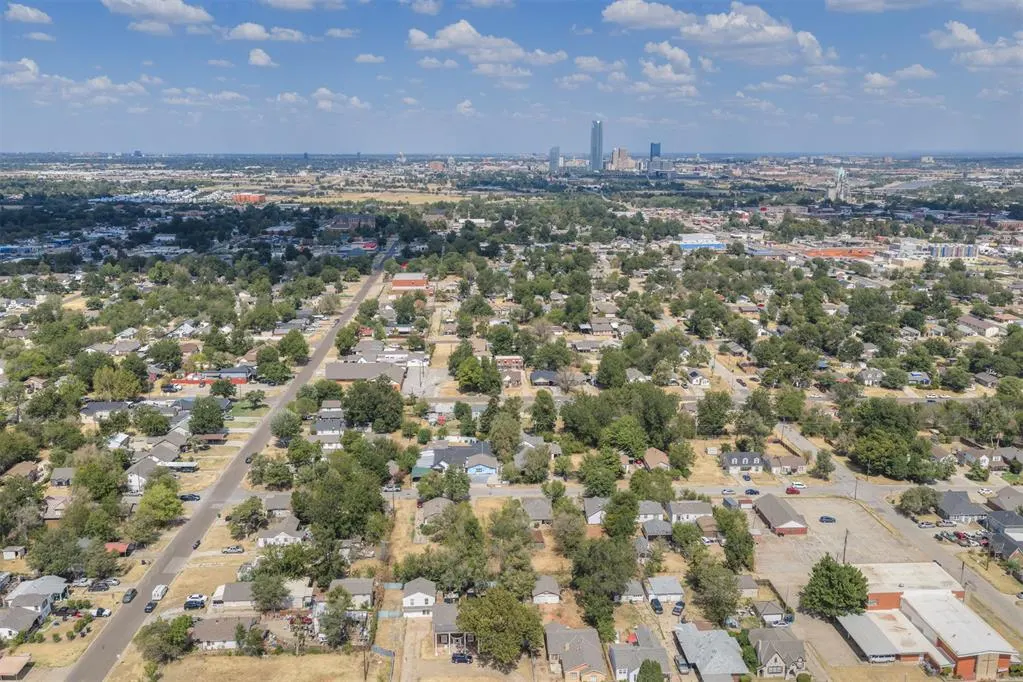 Photo 12 — 628 SW 35th Street, Oklahoma City, OK 73109