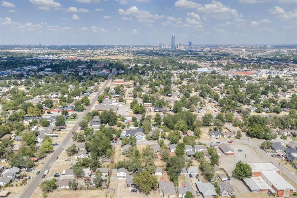 Photo 13 — 628 SW 35th Street, Oklahoma City, OK 73109