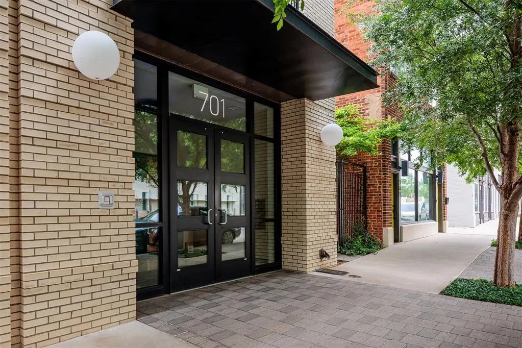 Photo 2 — 701 N Hudson Avenue 206, Oklahoma City, OK 73102