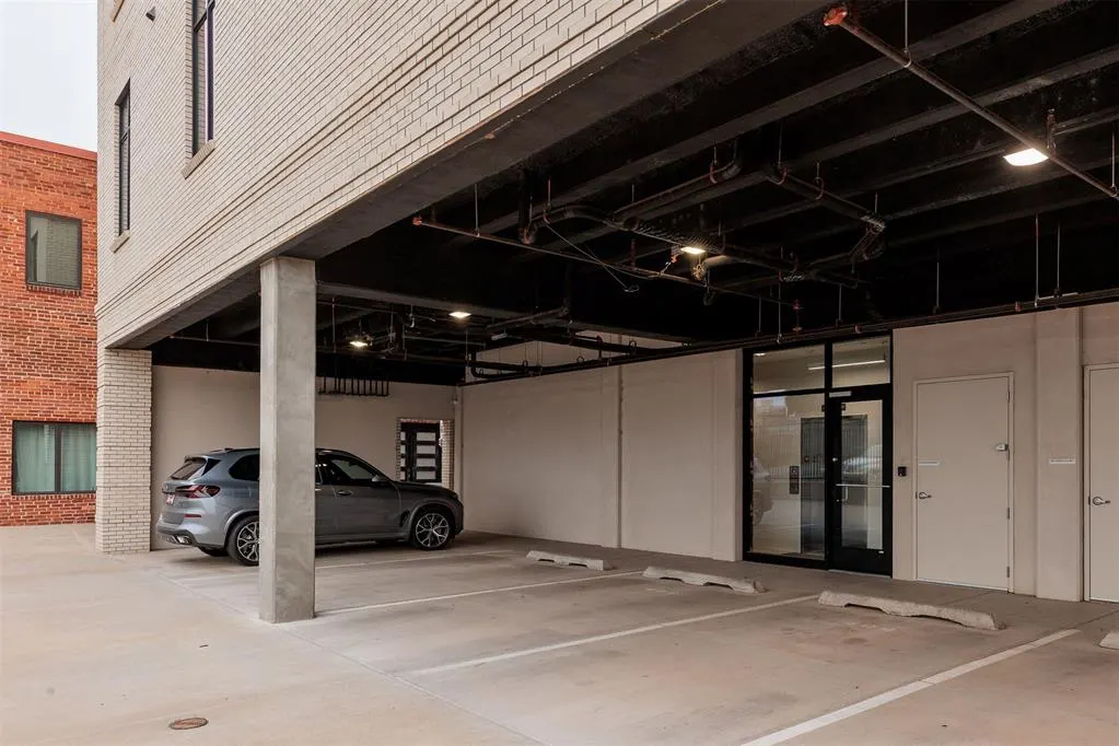 Photo 13 — 701 N Hudson Avenue 206, Oklahoma City, OK 73102