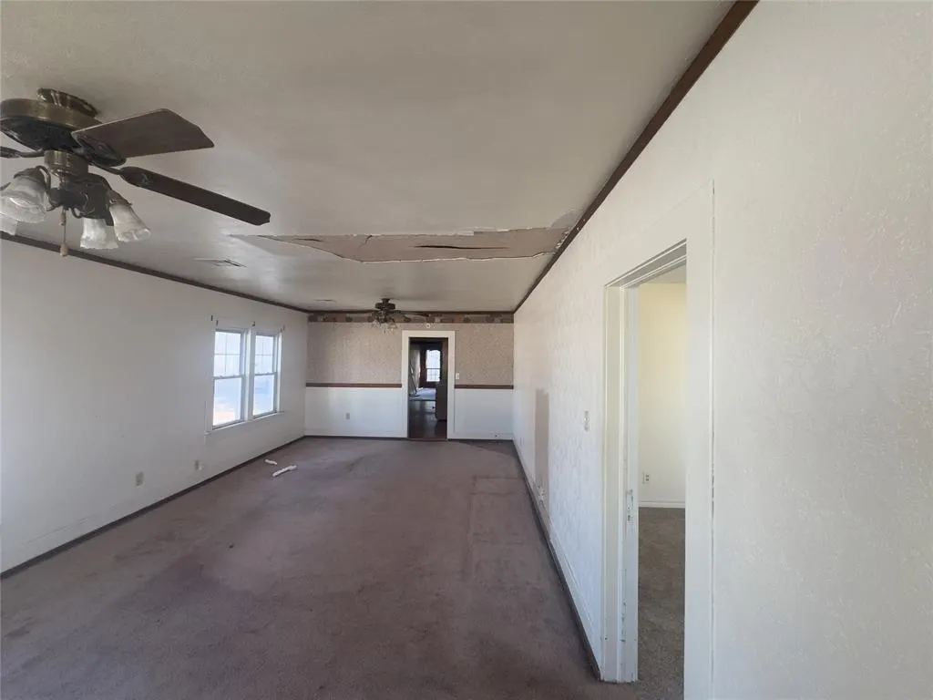 Photo 11 — 413 Main Street, Maysville, OK 73057