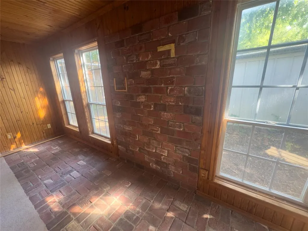 Photo 17 — 413 Main Street, Maysville, OK 73057