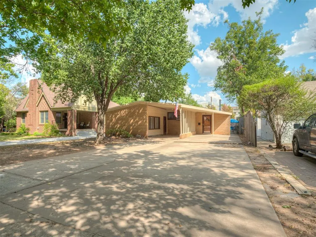 Front exterior — 921 S Lahoma Avenue, Norman, OK 73069