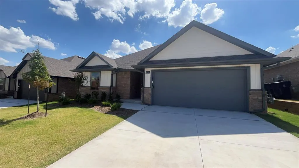 Front exterior — 2220 NW 170th Street, Edmond, OK 73012