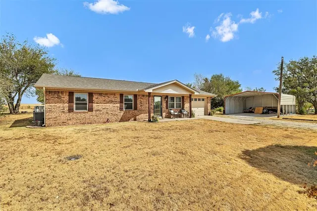Photo 2 — 1410 County Road 1270, Amber, OK 73004