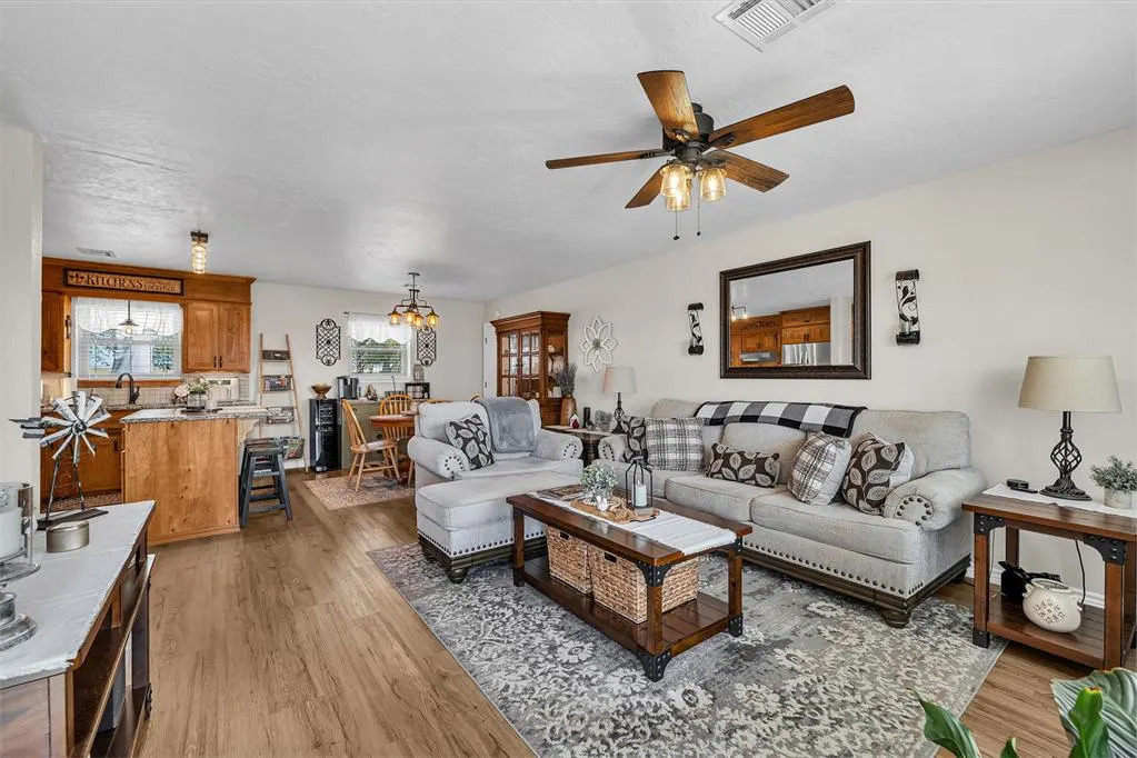Photo 8 — 1410 County Road 1270, Amber, OK 73004